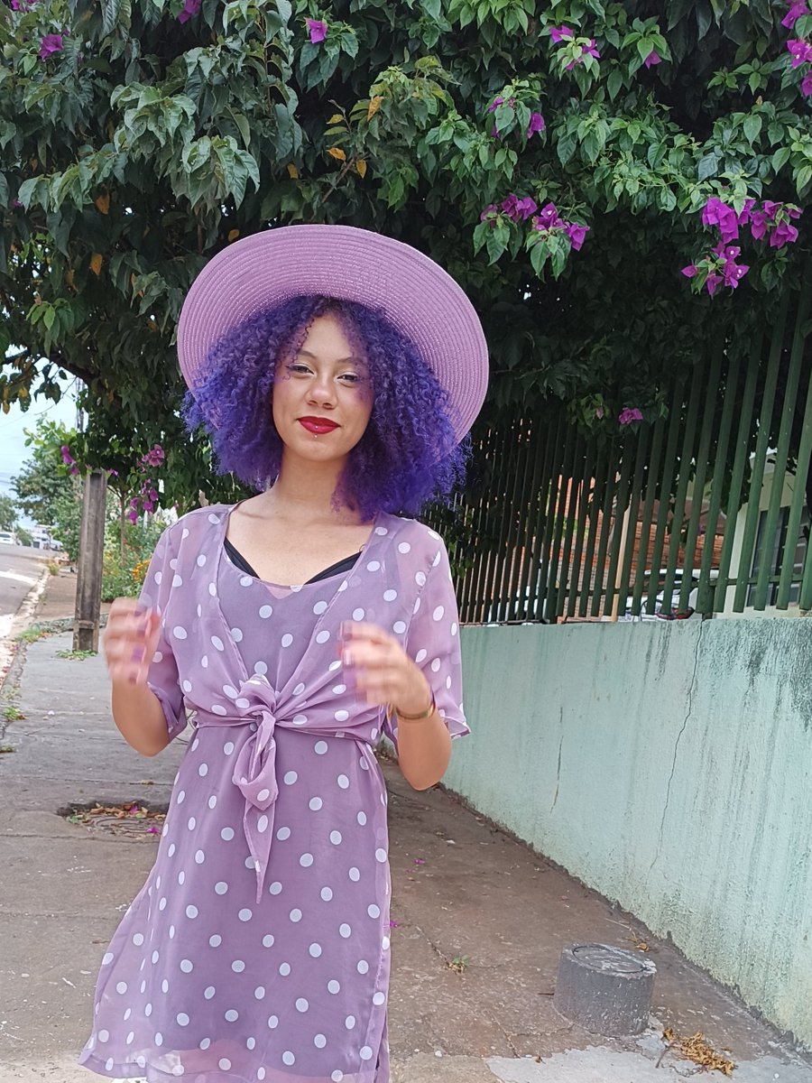 KawanyJeniffer's tweet photo. A florzinha roxa e delicada:
.
.
.
Te amo mãe😭😭💜✨ https://t.co/J5iFVC3T4N