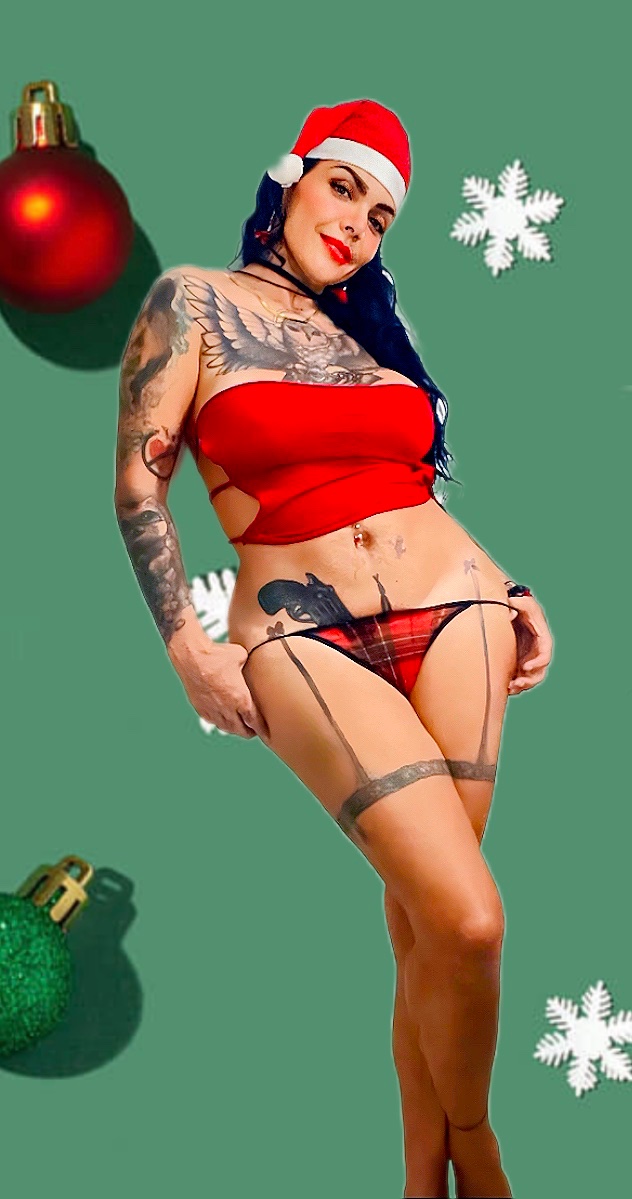 andreamvip's tweet photo. #MerryChristmas 😈😈🔥😈🔥🎄🤤🤤 https://t.co/GtWKDqulbl https://t.co/Ig0Ae4bX7H