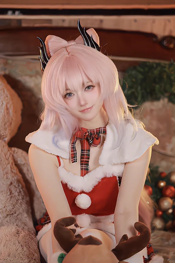 Asian girl Christmas costume