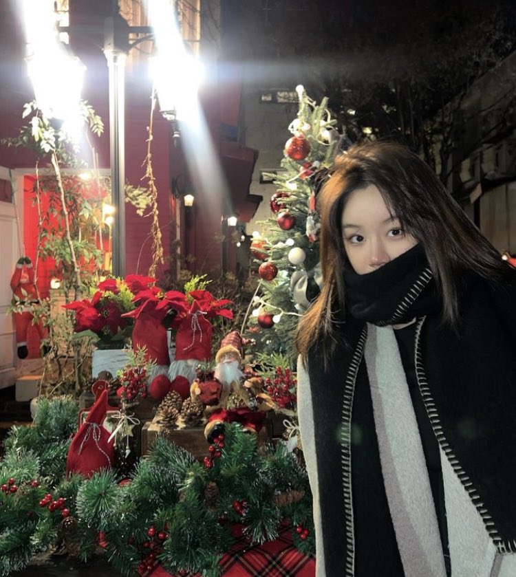 archivehyeri's tweet photo. ig update ♡🎄 https://t.co/3IEaulY924