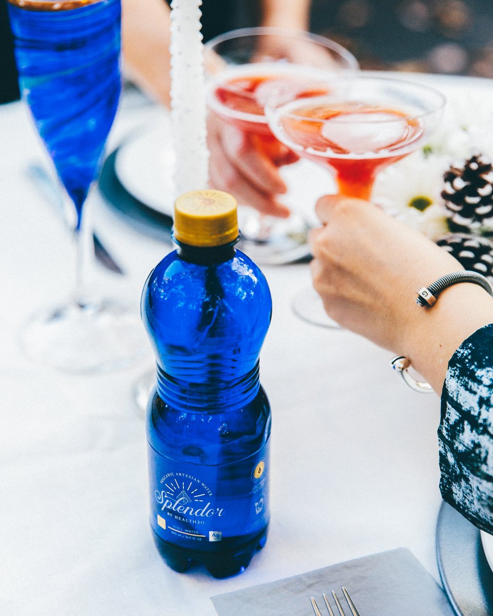 splendor_water's tweet photo. Toast to the holidays with wellness in every sip! 🎄✨  Elevate your celebrations with Splendor water, an essential for staying refreshed while enjoying the festive cheer. ❄️💧 How are you staying on top of hydration this holiday season?

Hydrate here ➡️ https://t.co/06XdJgiK5G https://t.co/hWpN9v3mW5