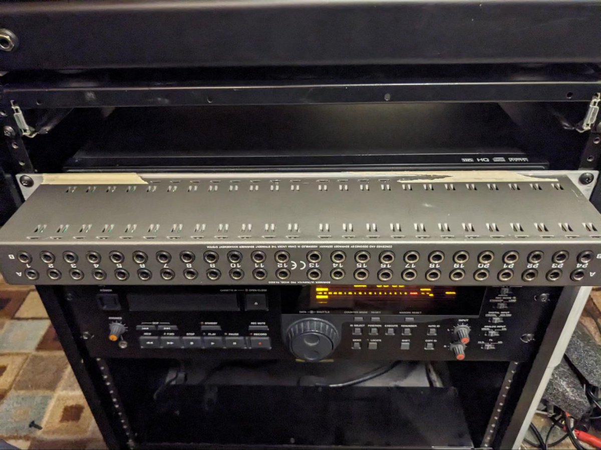 thetonewrecker's tweet image. .
Floating keyboard shelf?
Possibilities exist
Flip patchbay outward
.
Our brains love solving things. Dopamine rewards are designed to encourage exploration. Need to adjust vertically as sliding shelf above would bump into sequence/arpeggiator toggle switch.

#studioprocess