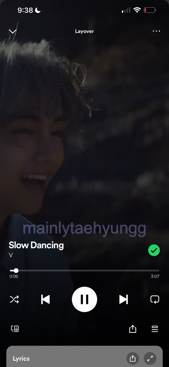 mainlytaehyungg's tweet photo. Drop a new valid stream of any song from layover from start to end with a 10 sec margin and with your watermark for a chance to win layover/golden pob + seven summer mix band ver cd below 🔥

#LayoVer100Days #LAYOVERto1B https://t.co/AbFW7YeTpX