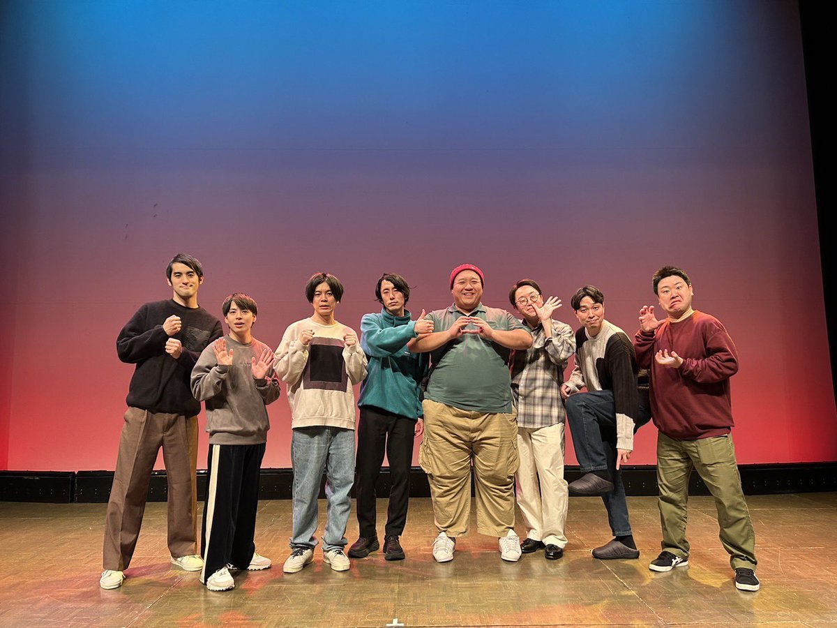 slushpilelive's tweet photo. ＼✨風穴ライブ配信中✨／
配信で年末年始も風穴をお楽しみいただけます🎍🎥

◆販売期間
12/22（金）〜2024/1/8（月）21:00まで 
※見逃し視聴は1/8（月）23:59まで🙆🏻‍♀️

是⾮、ご視聴ください！
✔️詳細はこちら🔽
https://t.co/tZqDcIitug

#さすらいラビー #ストレッチーズ #ひつじねいり #ママタルト https://t.co/F2O5FG8091