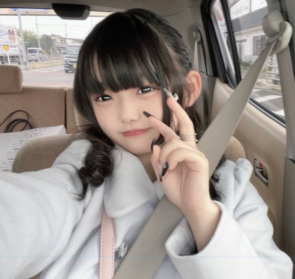1日遅れの🥹
*…ᴍᴇʀʀʏ ᴄʜʀɪsᴛᴍᴀs…*

サンタさんきたよ〜🎅🏻´-

かわいいお洋服とバックもらったT＿T💘

もうすぐで1年が終わるね՞•֊•՞
年末に向けてみんな大掃除がんばろーね😚笑

 #RINON  #クリスマス