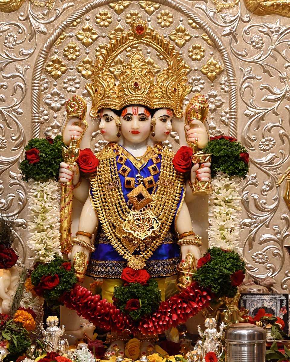 श्री गुरूदेव दत्त.. श्री स्वामी समर्थ महाराज की जय...