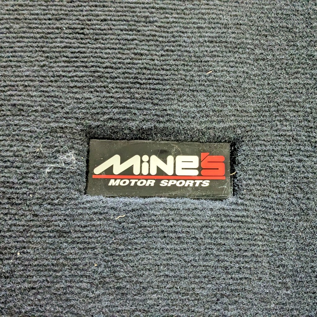 【売ります】R35 GT-R用 Mine's フロアマット。
7000km使用、送料込15000円です。
都合が合うなら大黒PA引き渡しでも良いですよ。
神奈川県横須賀市に取りに来てくれる方も歓迎です。

よろしくどうぞー。