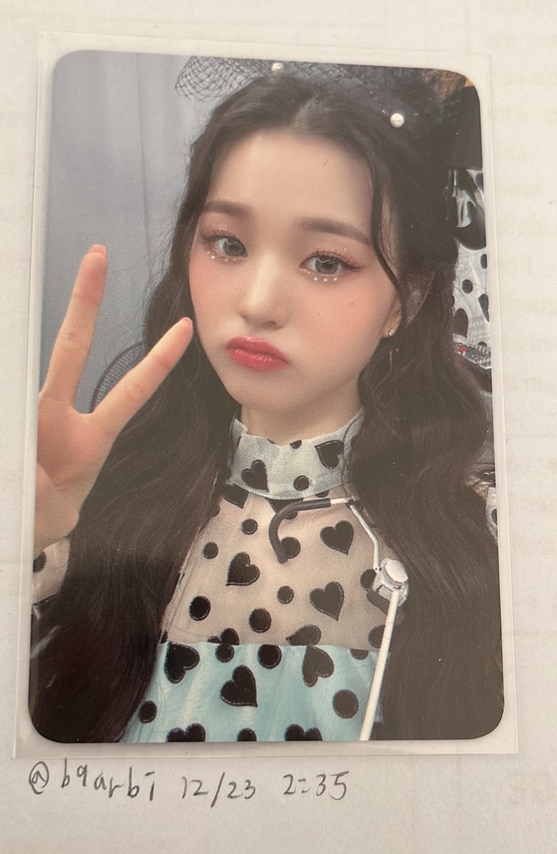straw6ery's tweet photo. — 📨 #b9sale

— wonyoung catallena peace ( damage se in pict 2 )

— ridi kr!

— bundle 320k IDR

— can ship ww if u have ina addres

t.wts lfb ina wonyoung catallena oneiric theater bene ktown https://t.co/6fKSu75XqL