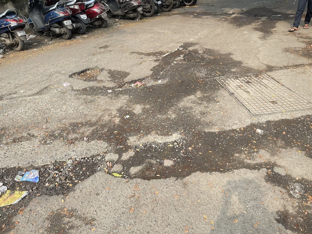 GeetaKadam8's tweet photo. Pathetic condition of road, problem to senior citizens as well as motorist. Request for resurfacing of 60ft road, off Juhu Lane, Behind Aroma Cafe, Andheri West @AmeetSatam @mybmcwardKW @mybmcRoads https://t.co/sBjtAZpuJS