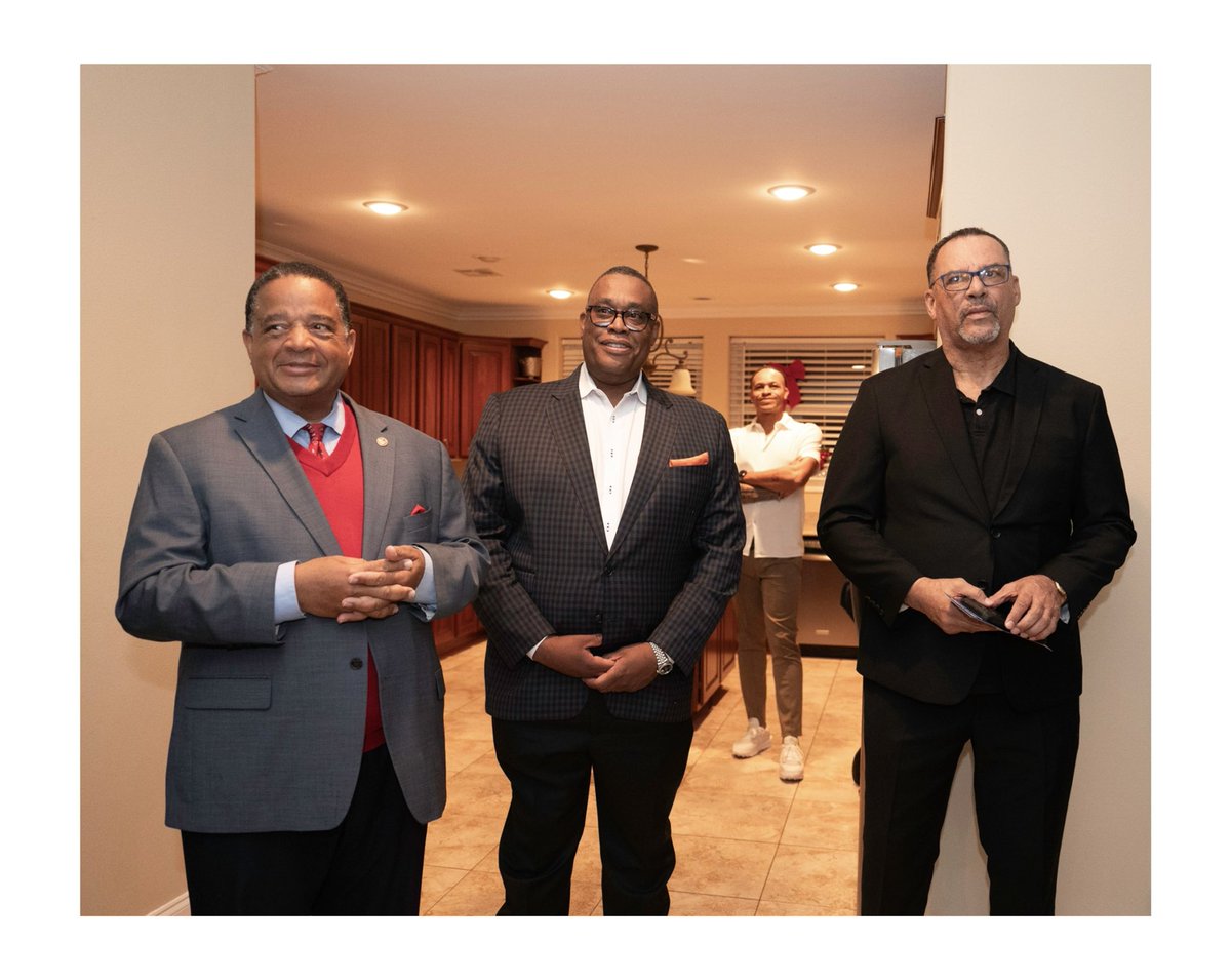 CouncilmanCrear's tweet photo. Also, a special thank you to Jefferson Parish, Councilman Byron Lee and New Orleans Councilmen Oliver Thomas and Eugene Lee, along with my Alpha Phi Alpha Brothers Bishop Thomas Watson and Dook Chase.Your generosity and warmth lit up the night! #CrearforMayor https://t.co/POGaC2nC4g