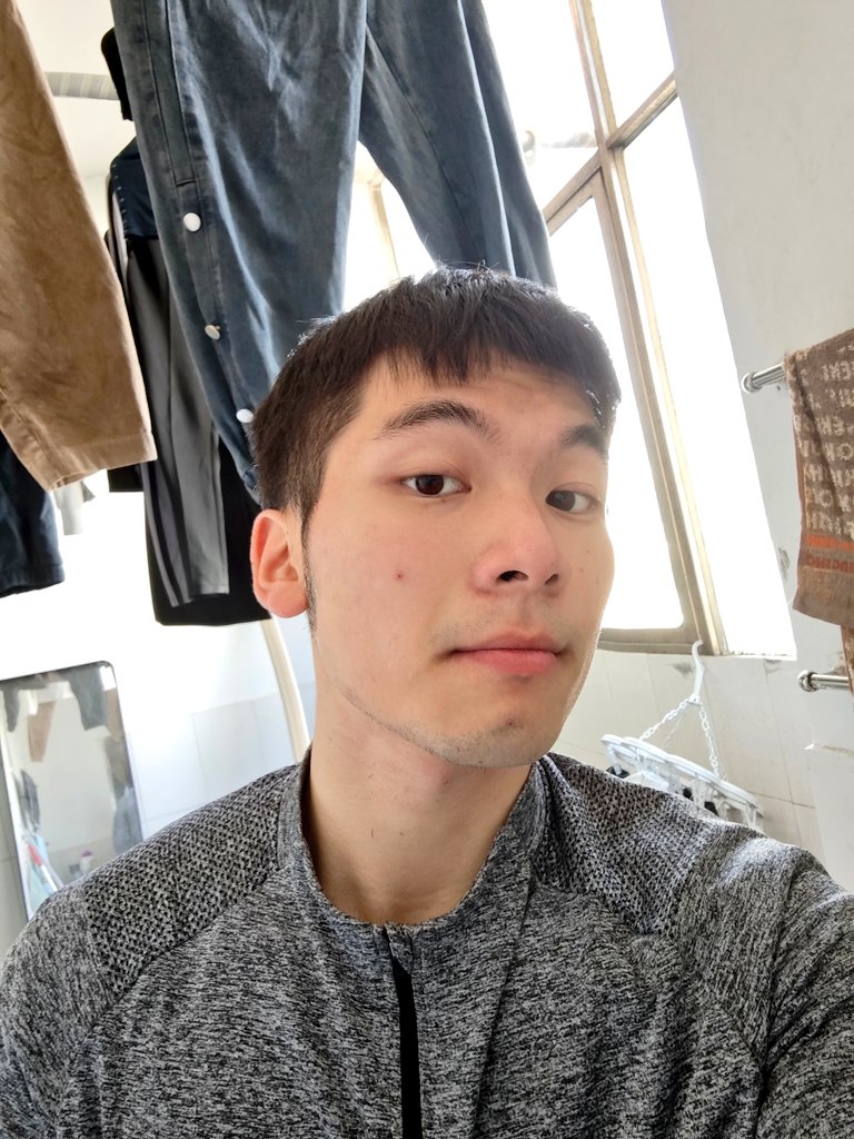 我是谁（退推版） tweet media