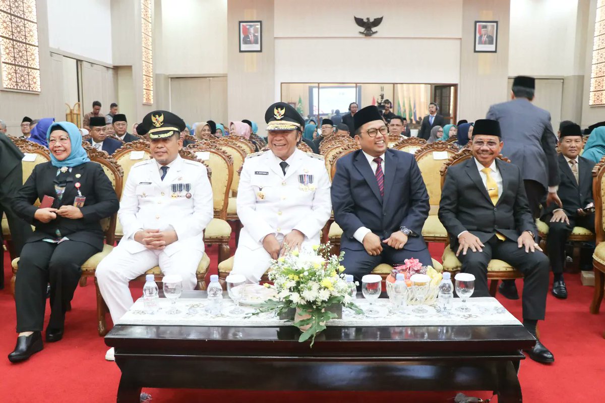 restrotangkot's tweet photo. Kapolres Metro Tangerang Kota Kombes Pol Zain Dwi Nugroho S.H., S.I.K,.M.Si.,menghadiri Pelantikan Penjabat Walikota Tangerang dan Penjabat TP PKK Kota Tangerang serta Sertijab Walikota Tangerang Periode  2018 -2023 bertempat di Pendopo Gubernur Banten. 

Selasa, 26 Desember 2023 https://t.co/Q1tYlNuvIq