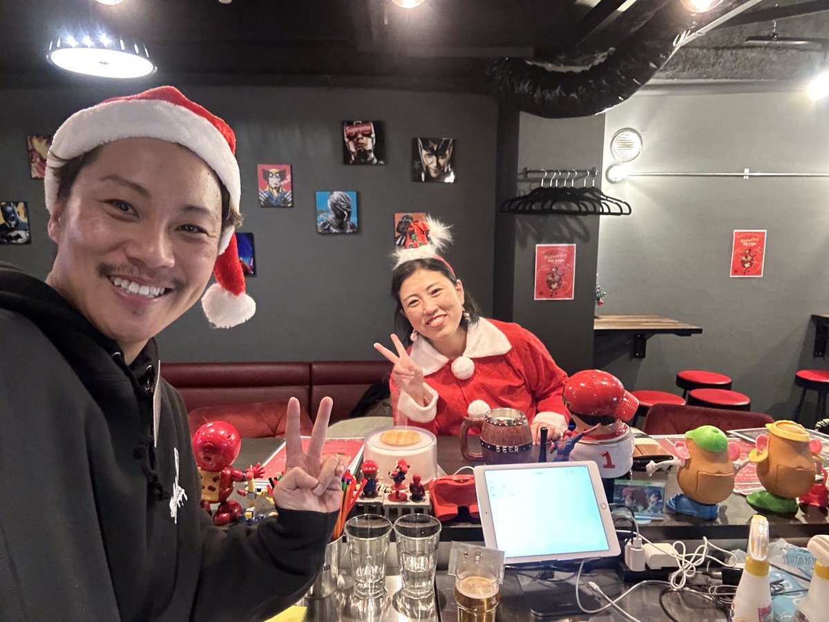 kayopon73's tweet photo. クリスマス当日は、新宿でサンタになってた私笑
今宵もBar G-pit楽しんできたよ✨
#Bargpit #井上健斗 #新宿 #Xmas #サンタコス https://t.co/wau9y9ydZx