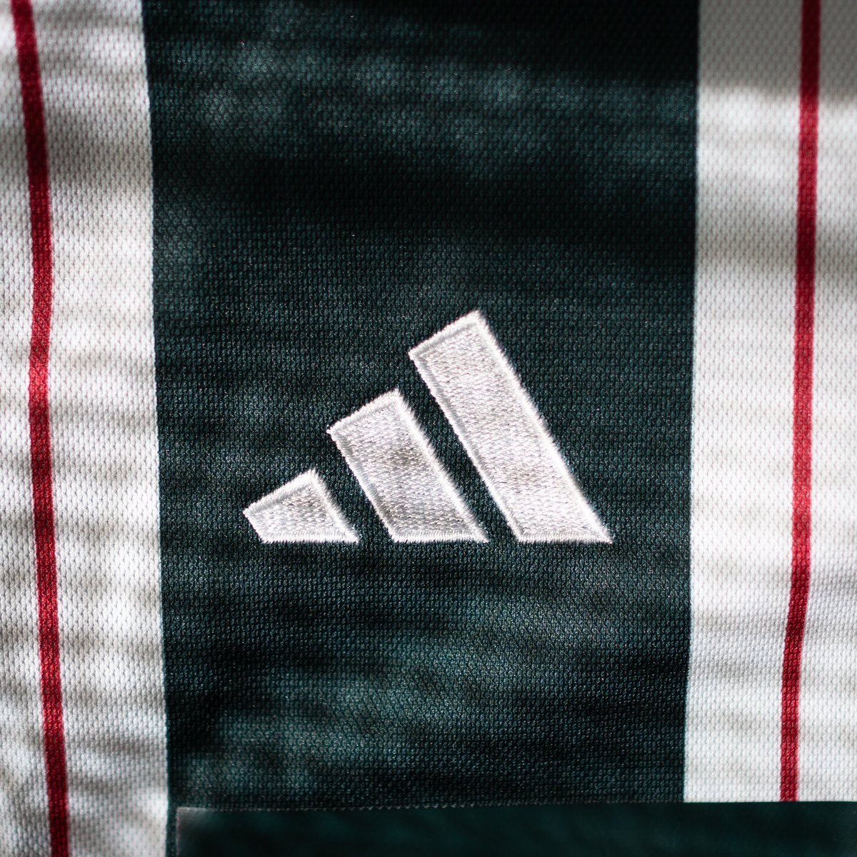 chopstick_44's tweet photo. マンチェスターユナイテッド⚽️

#ManchesterUnited #football #soccer #PremiereLeague #3rd #uniform 
#サッカー #マンチェスター・ユナイテッド #プレミアリーグ #ユニフォーム 
#商品撮影 #物撮り #撮影依頼 #依頼募集 https://t.co/fS6zG73W70