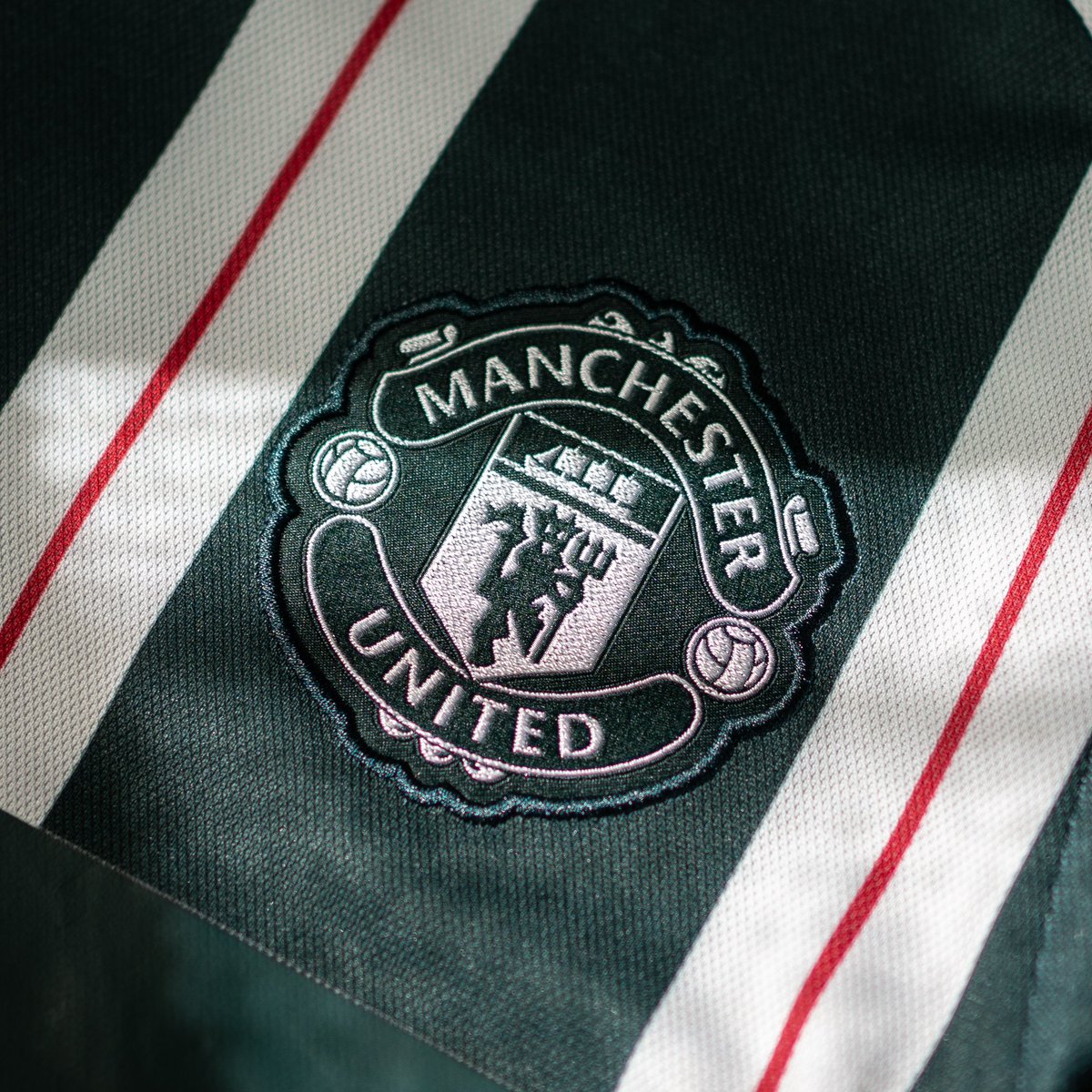 chopstick_44's tweet photo. マンチェスターユナイテッド⚽️

#ManchesterUnited #football #soccer #PremiereLeague #3rd #uniform 
#サッカー #マンチェスター・ユナイテッド #プレミアリーグ #ユニフォーム 
#商品撮影 #物撮り #撮影依頼 #依頼募集 https://t.co/fS6zG73W70