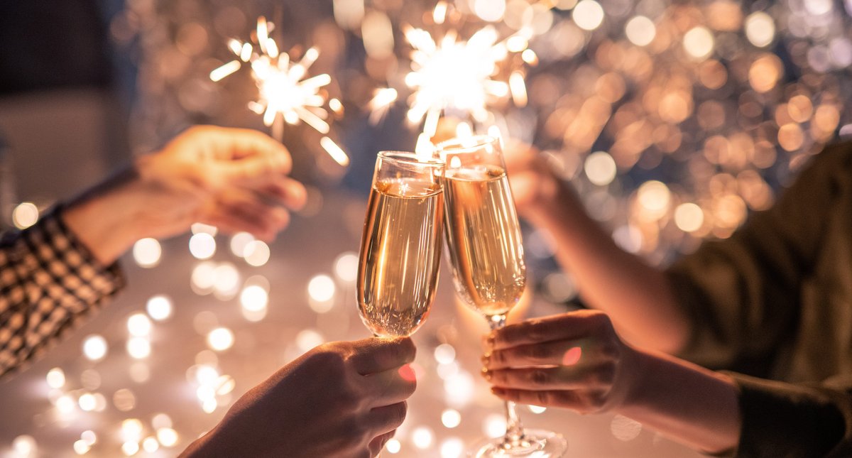 🎉Cette semaine, la Cité du Vin est festive !

Ce jeudi à 18h30 et à 20h30, préparez au mieux votre Nouvel An avec l'Afterwork dégustation "Vins effervescents" pour découvrir les multiples méthodes d'élaboration derrière ces vins pétillants...

🎟️ bit.ly/3tlvfNW