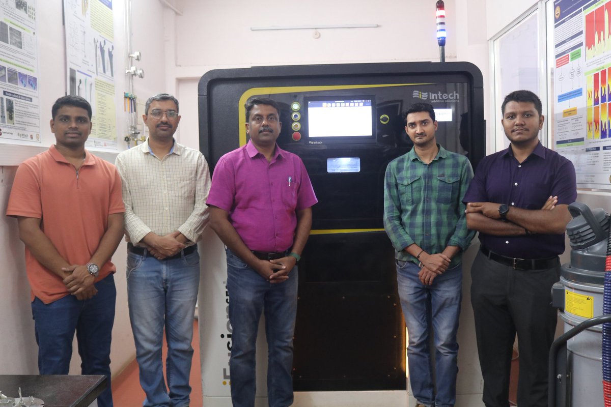 iitmadras's tweet photo. In what could be a breakthrough for patients suffering from #BlackFungus, which has been reported in #COVID19 patients, those with uncontrolled #diabetes, HIV/AIDS and other medical conditions, researchers at @iitmadras have developed #3D-printed #faceimplants. https://t.co/Ya0goLcy0X