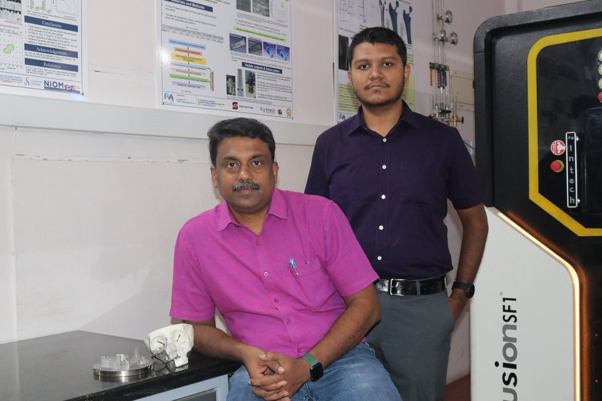 iitmadras's tweet photo. In what could be a breakthrough for patients suffering from #BlackFungus, which has been reported in #COVID19 patients, those with uncontrolled #diabetes, HIV/AIDS and other medical conditions, researchers at @iitmadras have developed #3D-printed #faceimplants. https://t.co/Ya0goLcy0X