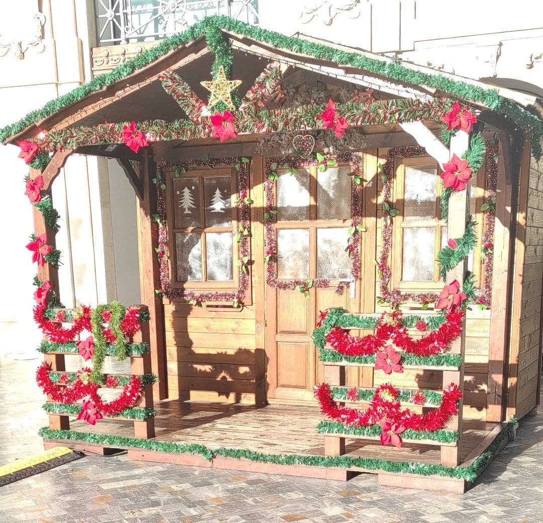 Y así comienza mi primer día de trabajo 🌠🎄🫅