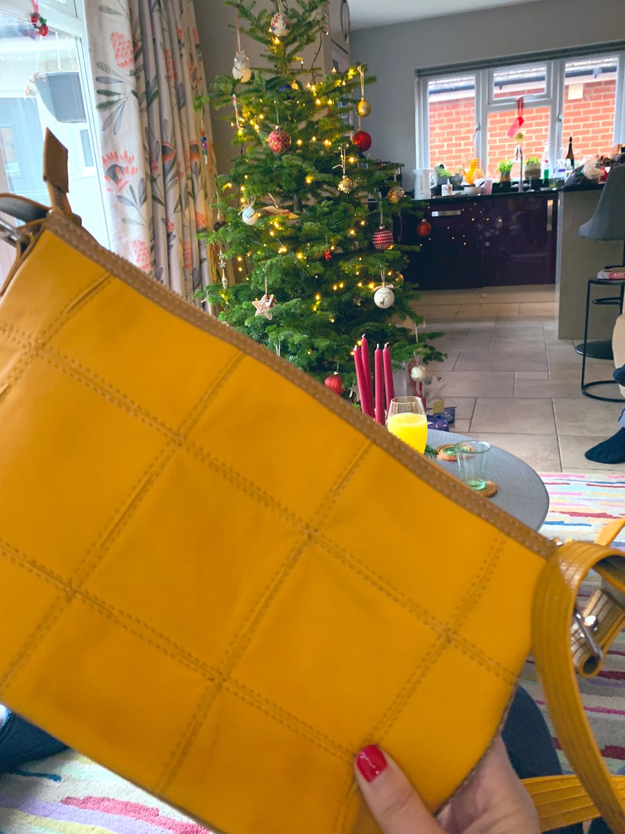 Burberry off cuts, old London Fire brigade hose, used parachute silk all turned into a fabulous bag.

<a href="/elvisandkresse/">Elvis & Kresse</a> is working REALLY hard to make positive long term change to the way we make lifestyle choices.

Seasons greetings 👋 🎄