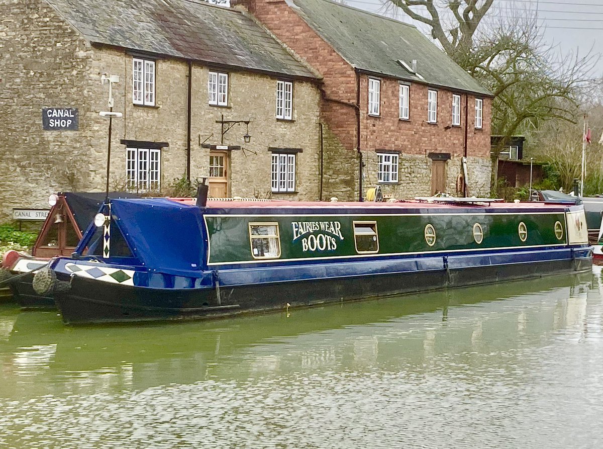 Smudge20989258's tweet photo. So pleased to my home back after 6 weeks in the paint shop, fantastic job done and worth the wait https://t.co/LvXcVo501n
