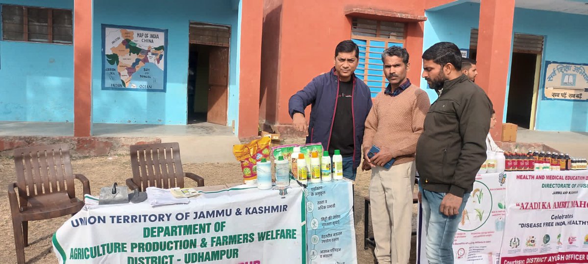 dioudhampur's tweet photo. #ViksitBharatSankalpYatra
Agriculture Department set up Diverse Stalls during  #VBSY Program at Pyt. Dhalpar, Udhampur. A Step Towards Progress &amp; Community Empowerment.
@diprjk 
@rai_saloni https://t.co/f8C8ZxKFcD