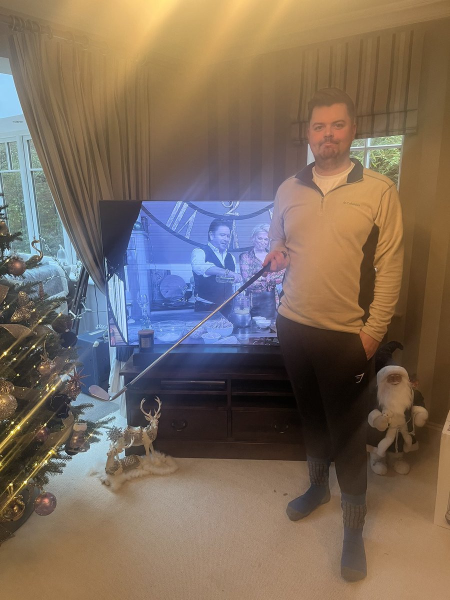 Merry Christmas… who do we think broke the telly? 👀