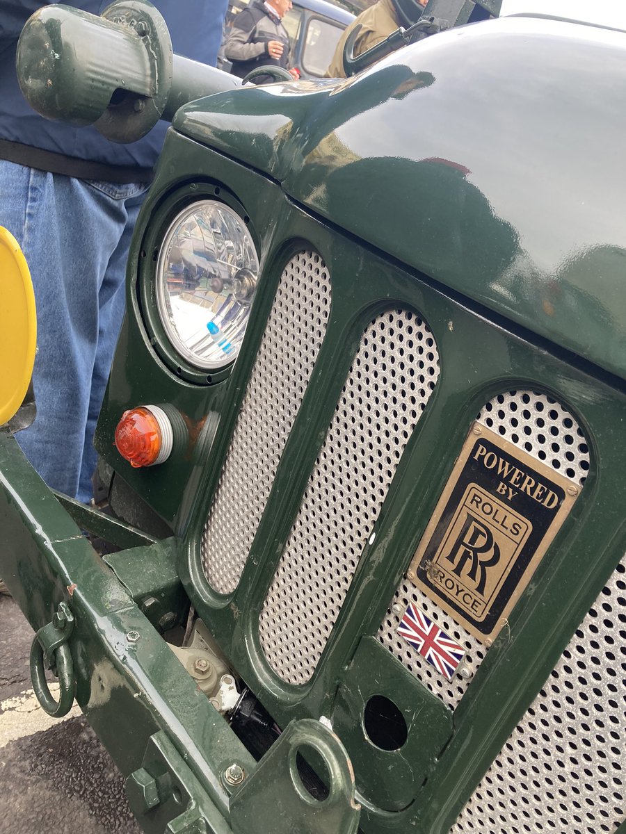 classiccarguru1's tweet photo. #WickhamSquare https://t.co/ASJxGEMdsy