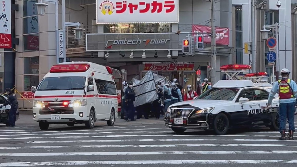 【発見】カラオケ店で20代の女性刺され死亡、浴室の中で30代くらいの女性の遺体見つかる 名古屋市
news.livedoor.com/article/detail…

逮捕の25歳男は女性ともみあった際にけがをしたとみられ、病院で治療を受けている。また、逮捕された際に「大須でも1人風呂場に沈めた」などという趣旨の話をしていた。