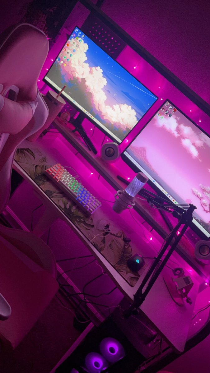 Caityyyrc tweet media