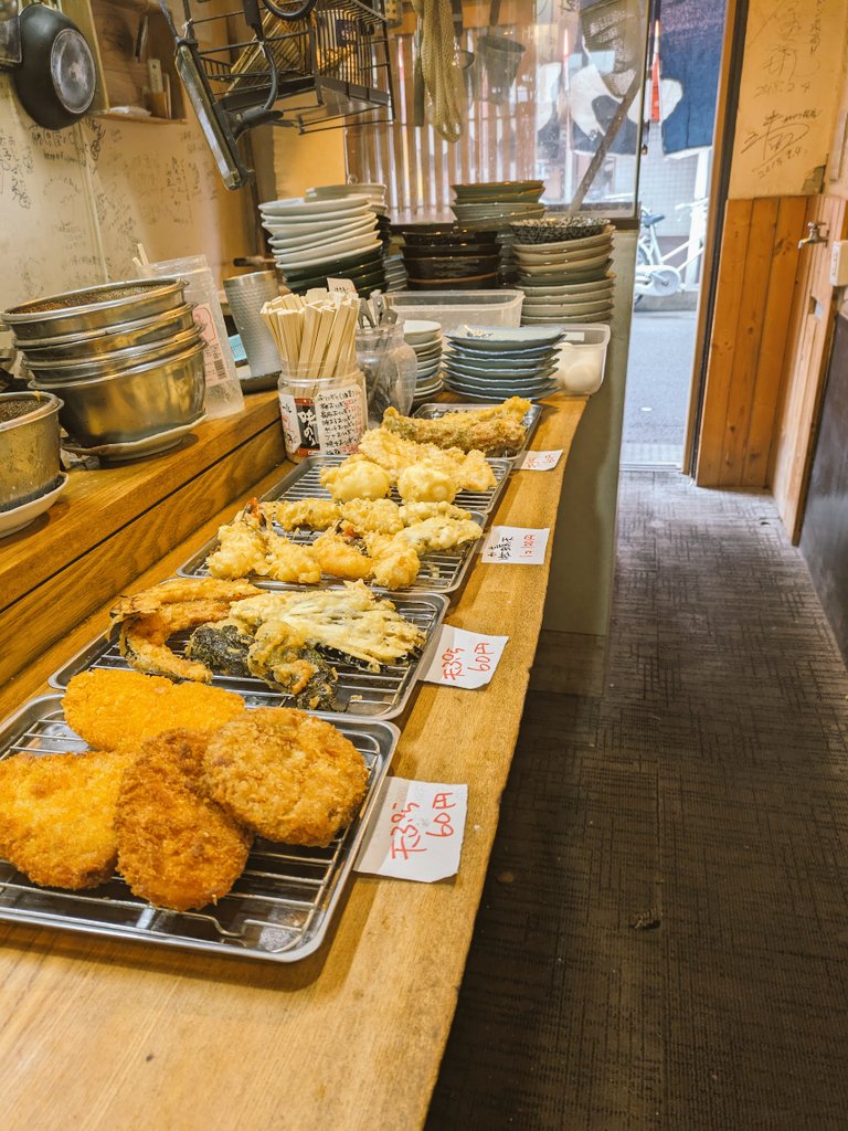 sanukimennosuke's tweet photo. クリスマスが終わったのでうどん屋にもお客様が戻って来るかとお待ちしていましたが殆ど誰も来ません(´；ω；｀)ｳｯ…
今日も廃棄ですかね〜。 https://t.co/8vF4BLHnFO