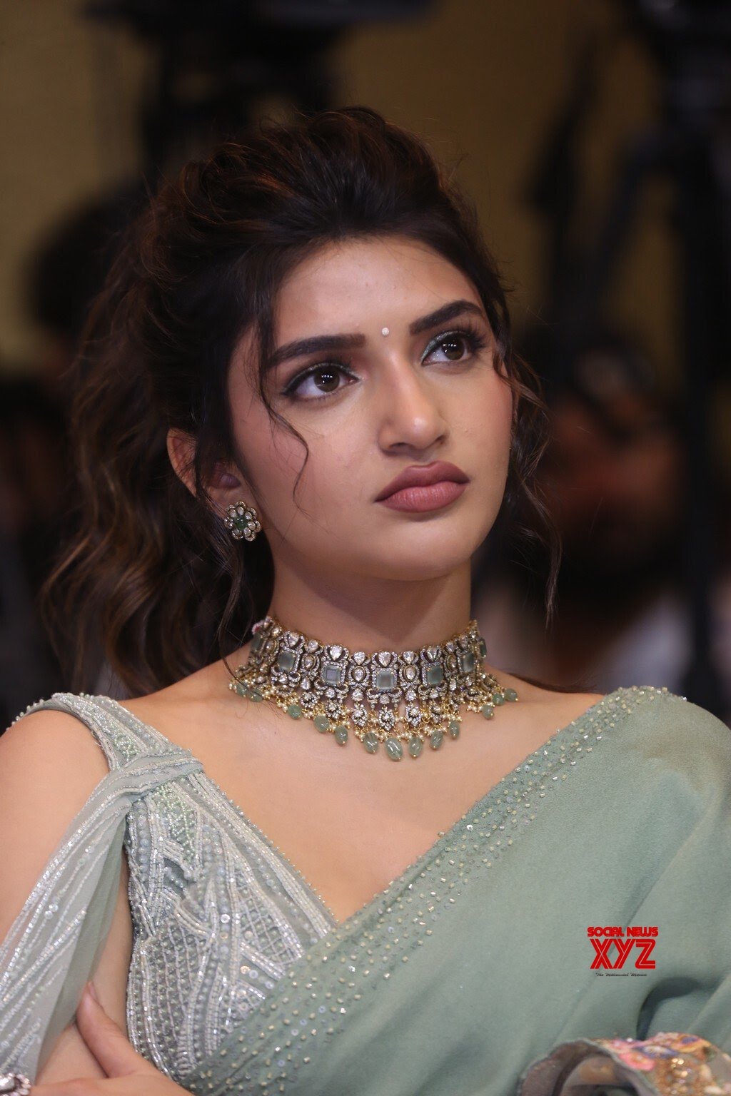 GCQDPanasAAWVas?format=jpg&name=large