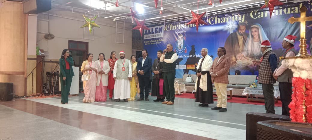 RafeekKhanInc's tweet photo. #Christmas_Day के अवसर पर सैन्ट एन्सलम स्कूल मालवीय नगर जयपुर में आयोजित कार्यक्रम में शामिल होकर हार्दिक बधाई एवं शुभकामनाएँ दीं।
#MLARafeekKhanInc
#Adarshnagar #Jaipur https://t.co/dn3dcymrfp
