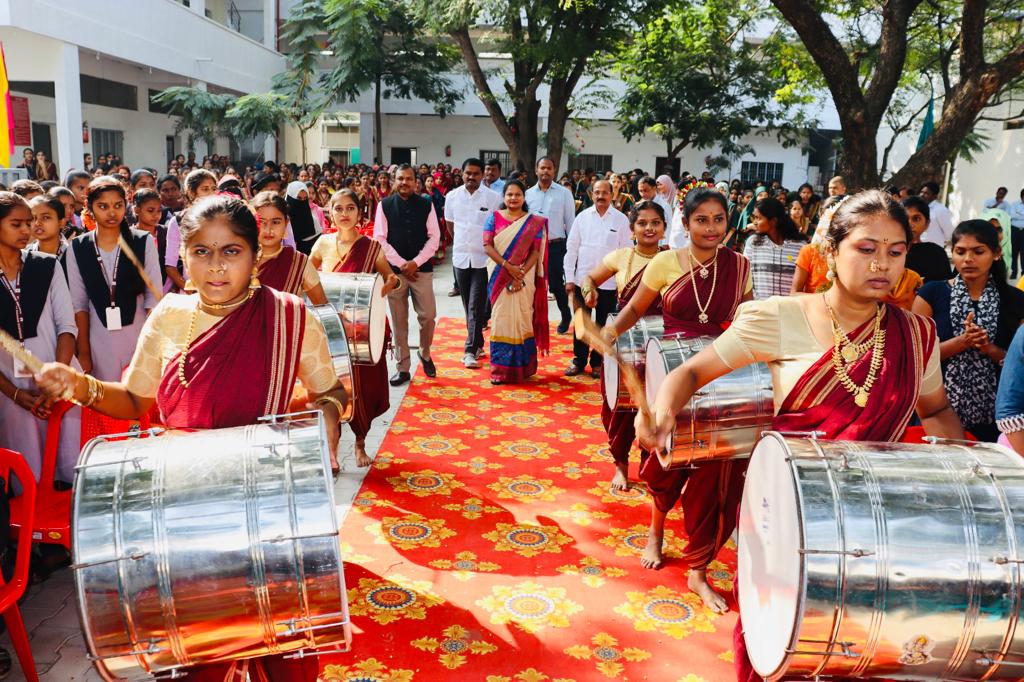 _NSSIndia's tweet photo. #Yuvasamvad 
 Youth Dailogue one day Program and Panch Pran pledge organised by Patil Academy Degree College for women Sindhnur

@YASMinistry @Anurag_Office @NisithPramanik https://t.co/cwkXn1l8rU