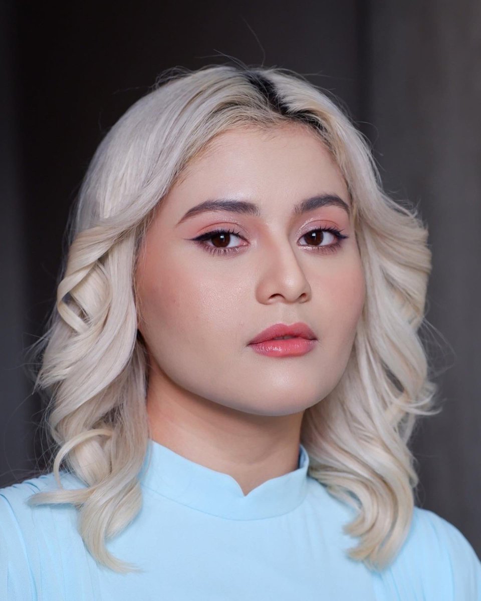 lvlimua's tweet photo. MAKEUP BURUK WEI KALAU TAK PAKAI LASHES!

Yeke? Hehehehe People seems to like to have stories maka ayuhla kita story. 

Actually kalau u tnya LVLI as a makeup artist “ perlu ke pakai bulu mata atau lashes? ” the answer is bergantung pada situasi…….. https://t.co/J3SJCKFcS9