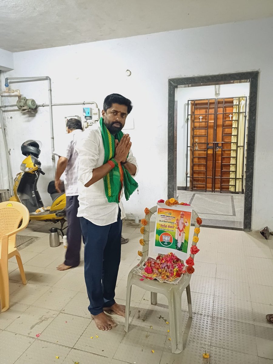 snmramalingam's tweet photo. நேற்று அடல் பிகாரி வாஜ்பாய் பிறந்தநாளை நல்லாட்சி தினமாக கொண்டாடும் வகையில் மழை வெள்ளத்தால் பாதிக்கப்பட்ட மக்களுக்கு அரிசி, போர்வை உள்ளிட்ட பொருட்களை சென்னை கிழக்கு மாவட்ட விவசாய அணி சார்பாக வழங்கினோம். மாவட்ட தலைவர் மற்றும் நிர்வாகிகள் உடன் இருந்தன.
#Vajpaye | #GoodDemocracy | https://t.co/NUanbalFCA