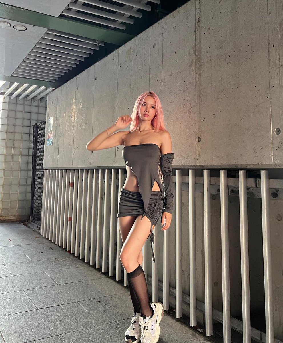 inflector stephanotis cockamamie suctorious
Tôi là một người phụ nữ yêu thích tự nhiên và muốn tìm một người bạn đặc biệt để cùng khám phá những khu vườn hoa đẹp. Bạn có muốn trở thành người đi cùng tôi trong những chuyến tham quan vườn hoa không?