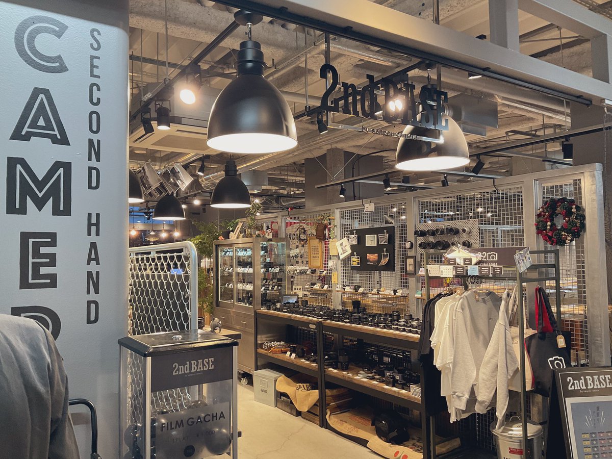 mochak1974's tweet image. 先日2nd BASEさんにお邪魔しました。
マクロに目がない自分は初めて目にしたレンズを買いました。
SMCペンタックスＭ　50mm F4 マクロ
PENTAX K-1markⅡで試写。
マニュアルでピント合わせが楽しいです。写りもなかなかでした。
CCDカメラも気になるしまたお邪魔します。

#2ndbase
#三宝カメラ