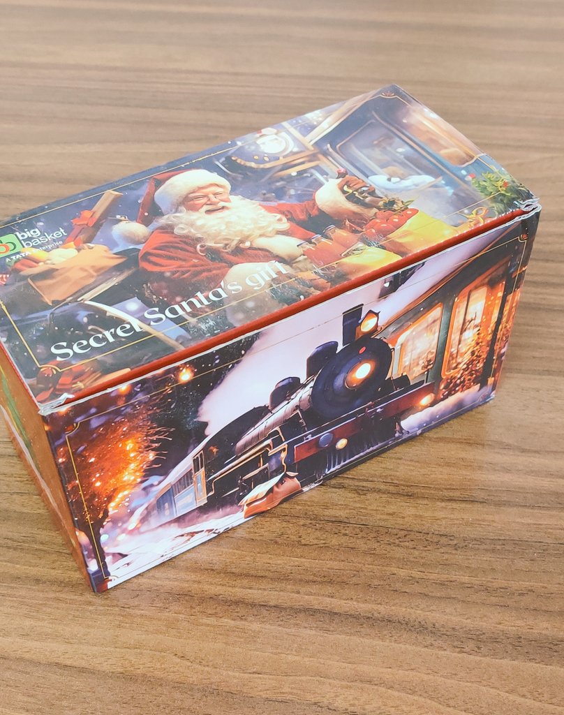 b_abhi93's tweet photo. I have another Secret Santa I didn’t know about. Thankyou @bigbasket_com for this morning surprise🤩🤩🧑‍🎄 https://t.co/Rylgwslgb2