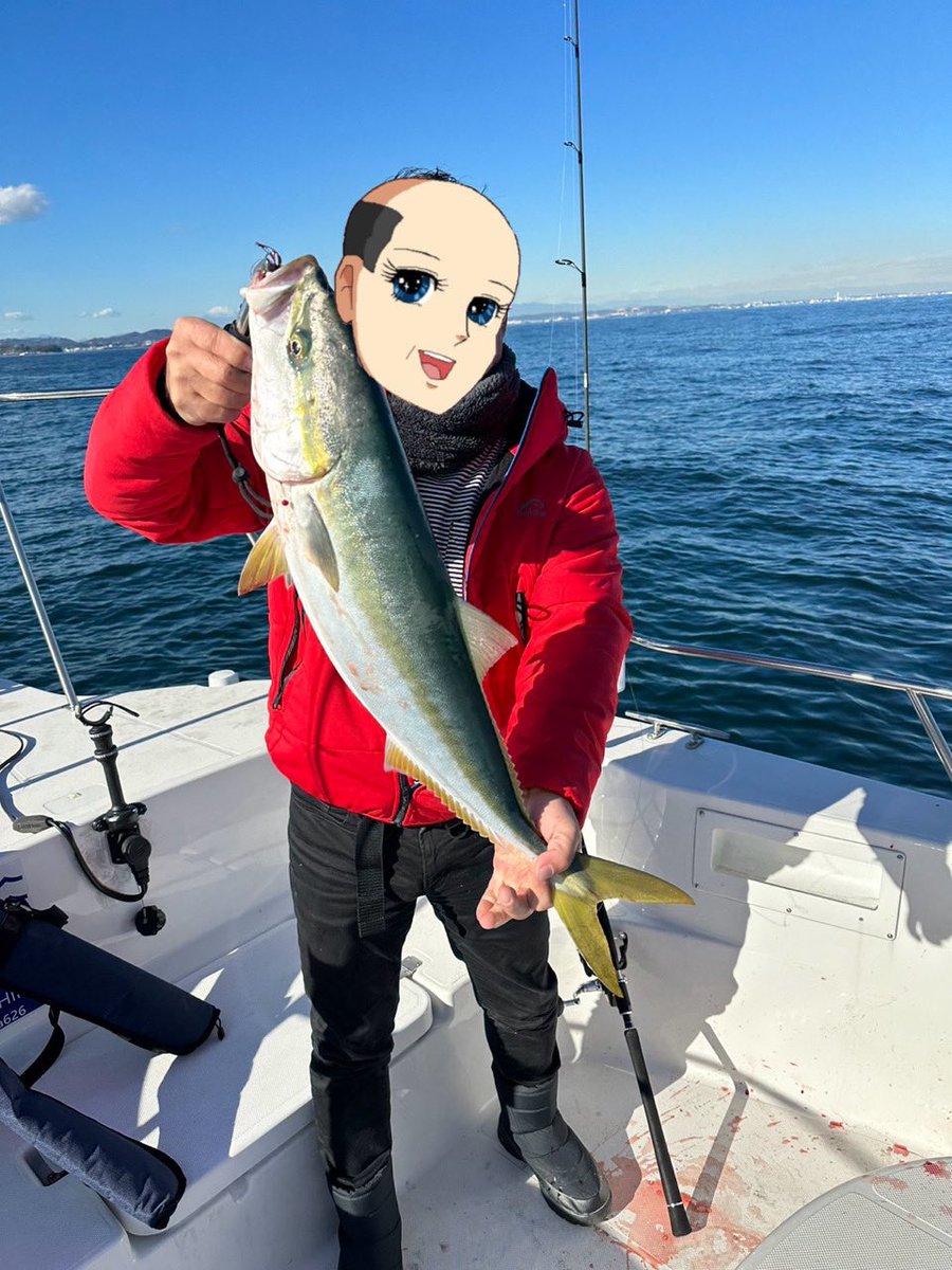 39Kojiken's tweet photo. こんなのが東京湾にいるのが楽しいよね♡
#釣り #マイボート #tokyobay https://t.co/pK8jQ8qgPf
