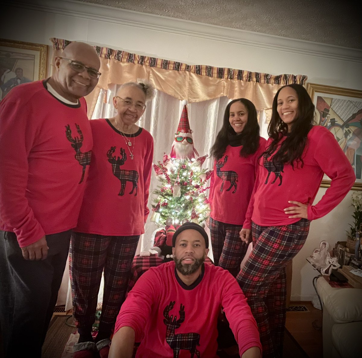 Reece210's tweet image. Family over everything #Christmas2023 #matchingpjs