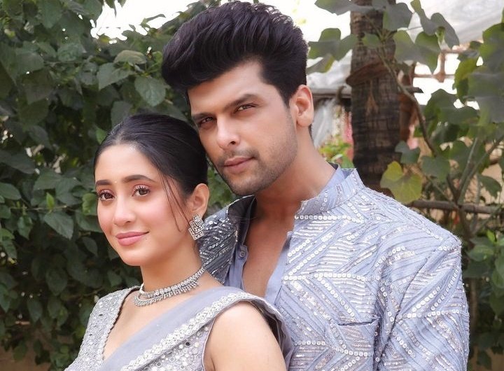 GossipsTv's tweet photo. #SuperExclusive

#SonyTv's Popular Show #Barsatein - Mausam Pyaar Ka to go OFF AIR soon!! 

@GossipsTv #ShivangiJoshi #KushalTandon #AraNsh https://t.co/0jhNvvpJHk