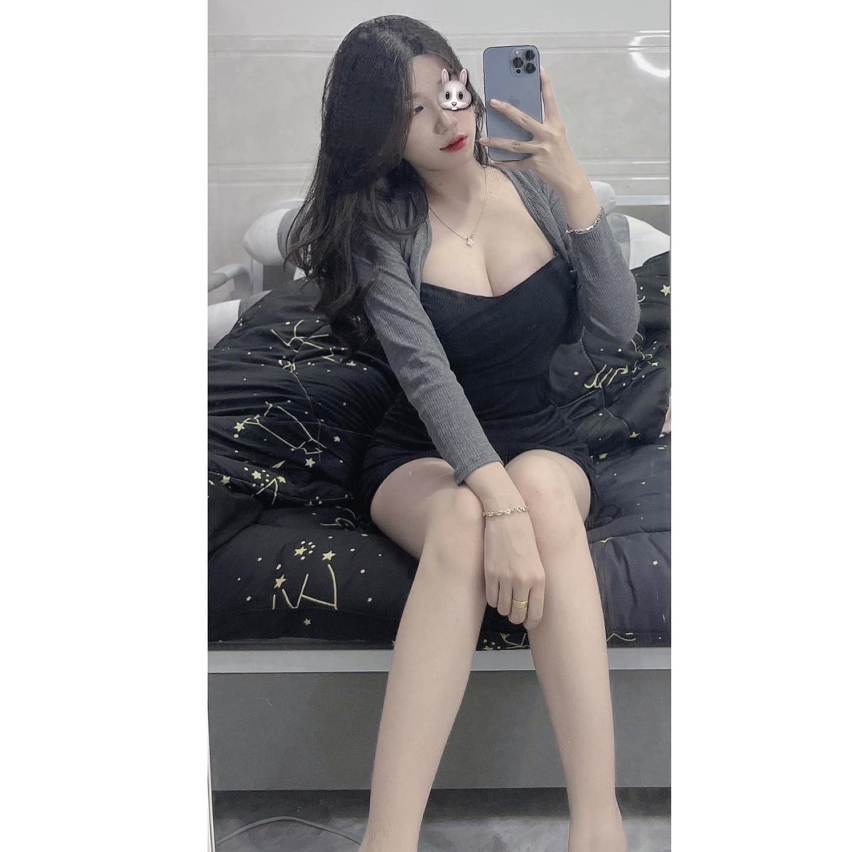 Chào anh! Tôi là một người phụ nữ có lòng tốt và sự chăm sóc, hy vọng tìm được một người đàn ông đáng tin cậy và sẵn lòng xây dựng một tương lai ổn định.