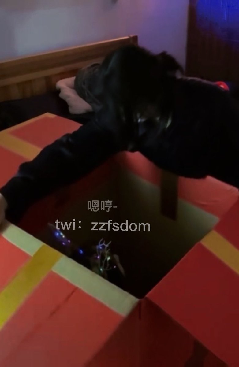今晚继续让小麋鹿铃铛响一晚上 https://t.co/Q4gjLa7hYv