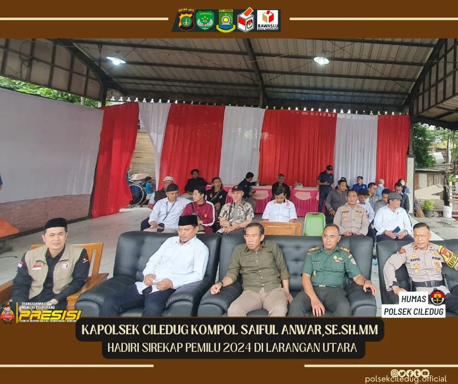 Polsekciledug1's tweet photo. Selasa, 26 Desember 2023.Kapolsek Ciledug Kompol Saiful Anwar,https://t.co/jlidyAgaiZ menghadiri kegiatan Simulasi Pemungutan,Penghitungan Perolehan Suara Serta Sistem Informasi Rekapitulasi (Sirekap) Pemilu 2024 di Pasar Lingkungan Jl. Langgar Ujung Larangan Utara Kota Tangerang https://t.co/OFOr3f0Cts
