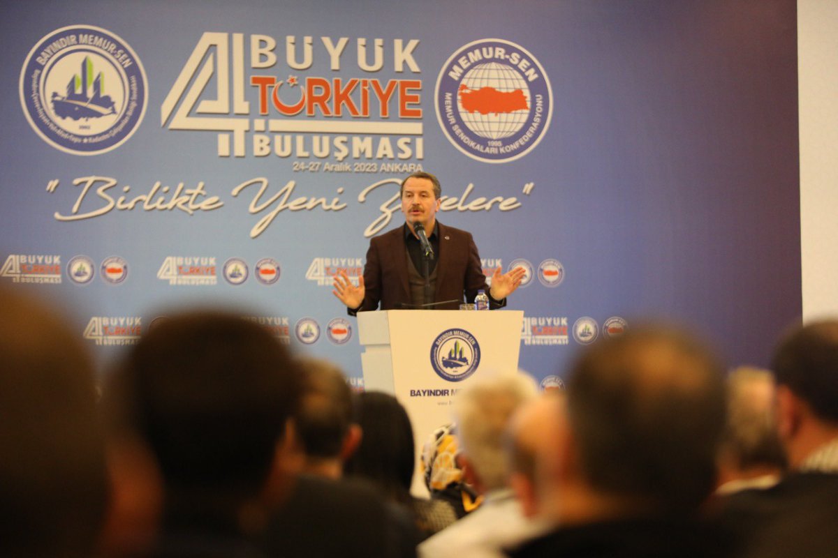 _aliyalcin_'s tweet photo. Bayındır Memur-Sen'imizin 4.Türkiye Buluşmasına katıldık. 

25 bine yaklaşan üyesiyle 13. yıldır alanının yetkilisi Bayındır Memur-Sen'imizin 4. Büyük Türkiye Buluşmasında sendikamızın lider kadrolarıyla biraraya geldik. 

▪️4688’de Değişiklik Talebimiz,
▪️1.Dereceye Yükselen Kamu Görevlilerine 3600 Ek Gösterge Kararımız
▪️Yardımcı Hizmetler Sınıfı çalışanlarının GİH Sınıfına aktarılması Talebimiz
▪️Kamuda, Görevde Yükselme ve Ünvan Değişikliği Sınavlarında Bütünlük ve Rutinlik Talebimiz
▪️Ünvan-Yetki-Sorumluluk-Ücret Adaletsizlikleri Yönünden Kamu Personel Sisteminin ele Alınma İhtiyacı
▪️Mühendislik Meslek Kanunu Talebimiz gibi bir çok başlığı ve çalışmalarımızı konuştuk.

Teşkilat eğitimi ve istişare boyutuyla önemli bir teşkilat buluşması icra eden Bayındır Memur-Sen Genel Başkanı Soner Can Tufanoğlu'nun şahsında yönetim kurulunu ve mesuliyet-sorumluluk duygusuyla disiplinli bir toplantı gerçekleştiren diri, motivasyonu yüksek tüm teşkilatımızı tebrik ediyor, Bayındır Memur-Sen’imize “zirveden yeni zirvelere” hedefinde kolaylıklar, çalışmalarında başarılar diliyorum. 

@sonertufanoglu @BayndrMemurSen