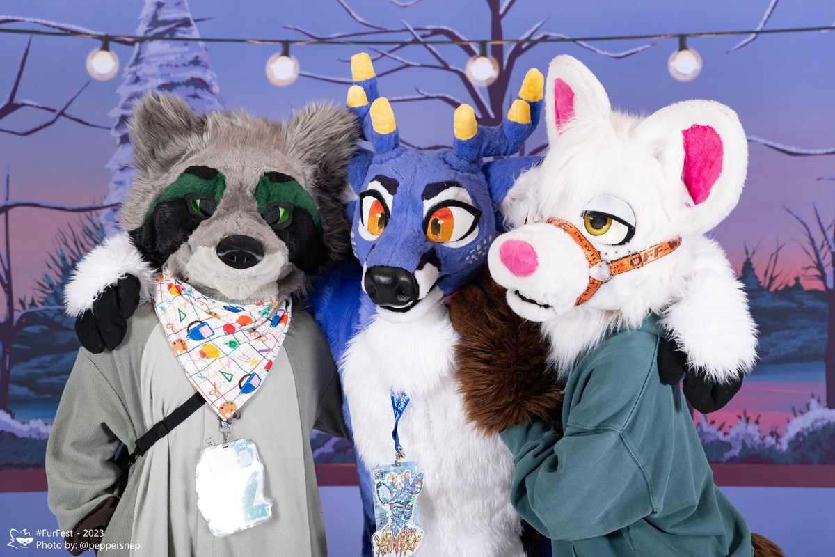 Happy holidays! 🦌