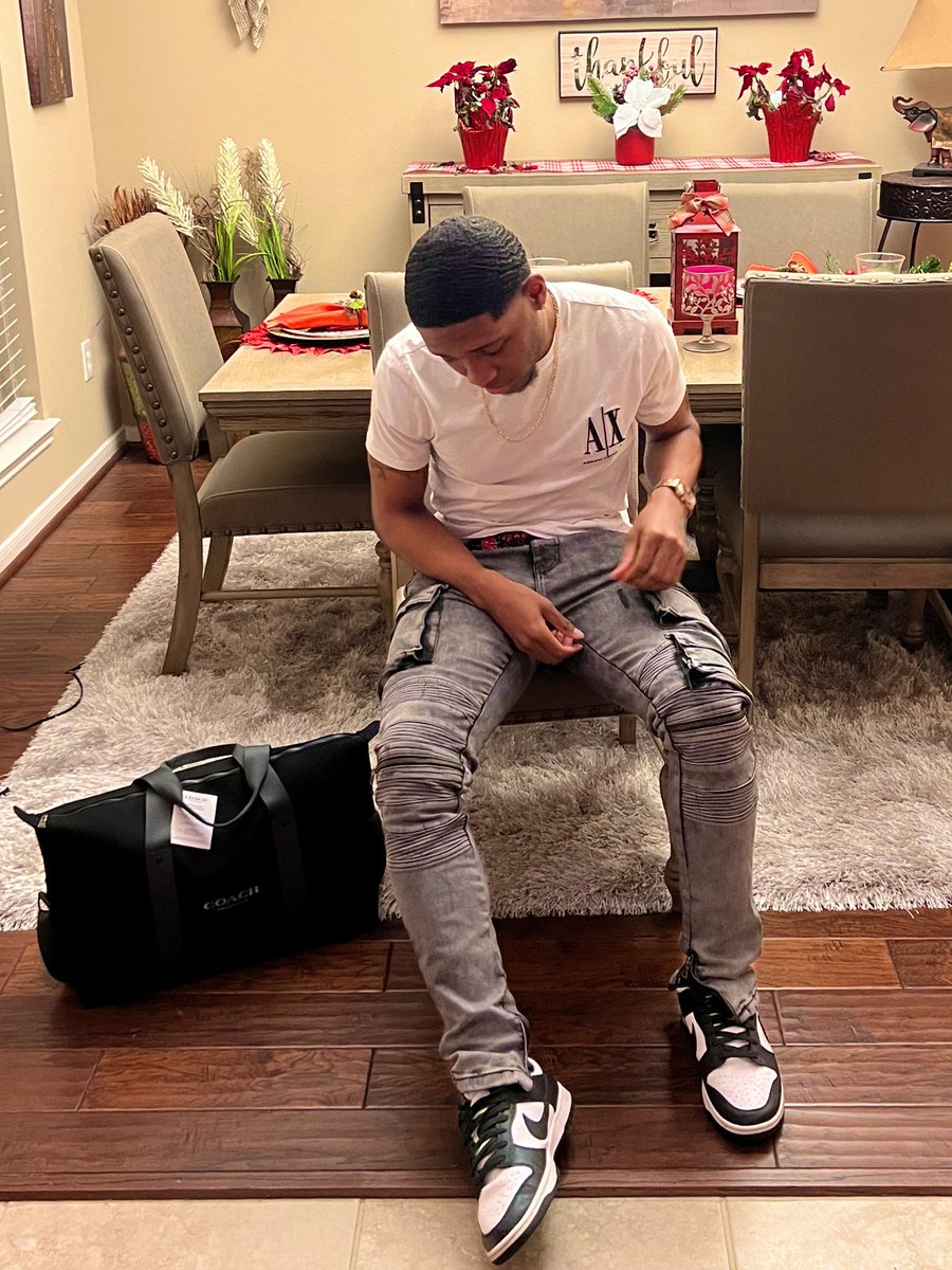 I’m on this bih for now on IG boring af