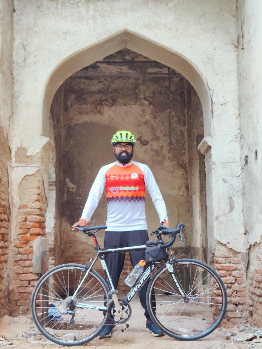 #HyderabadCyclingRevolution Happy Hyderabad Cyclist Thanks @historianhaseeb for organising Heritage Ride to Tipu Khan Sarai / Nampally Sarai #heritageofindia #Heritage #HeritageCity #CyclingCommunityOfHyderabad #Cycling #Cyclist #Hyderabad @TelanganaCMO @TSMAUDOnline