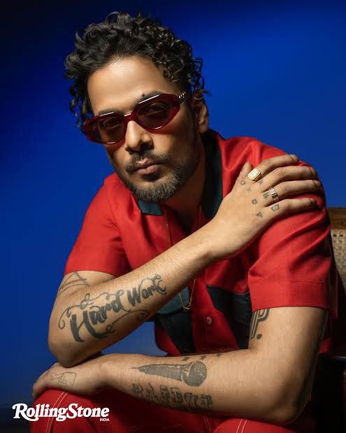 SpecterRegen's tweet photo. Ikka ( Rapper ) real name - Ankit Singh

Lyrics of his song PS4 pro - “ Paaya mukaam
Ikka naam kaabil hai
Insaan ki jaan
Raavan ki praand leke prabhu ram kaatil hai (Yeah) ”

Imagine someone said “9 saal ki bachi ke sath soh ke Prophet kaatil h”

They would asking for his head https://t.co/nJyLST4PGO